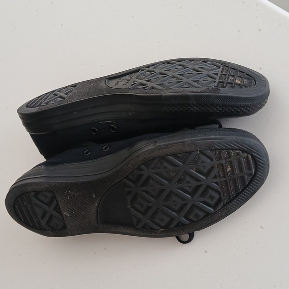 Classic Black Converse Shoes - Picture 3 of 3